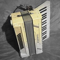 ACORDION HOHNER CARMEN HECHO EN ALEMANIA $299 OBO