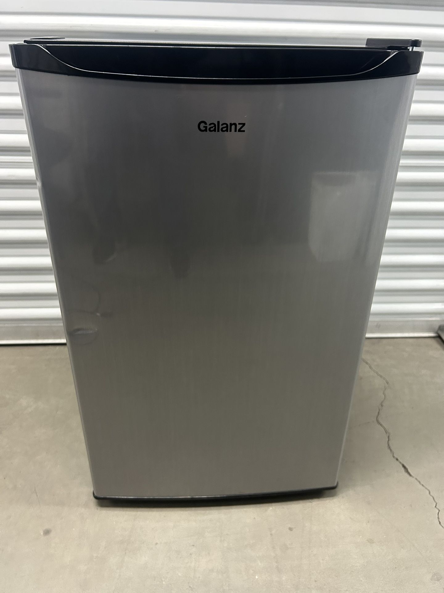 Galanz 3.3 Cu ft One Door Mini Fridge, Estar, Stainless Steel Look With Freezer