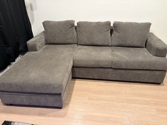 Living spaces sectional sofa