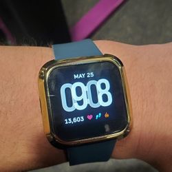 Fitbit Versa w/ Extra Bands And Covers