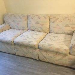 Free  Sofa