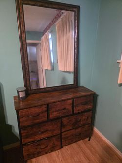 Dresser & Mirror 🪞
