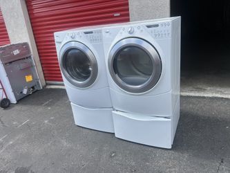 Whirlpool Set Gas Dryer And Washer 