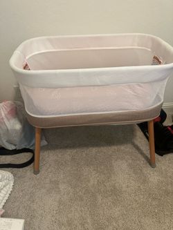 Vavasoo baby bassinet