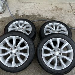 Full Set Of Used 20 inch Range Rover Sport Wheels 