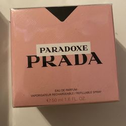 Perfume Prada Paradoxe Eau D Parfum. 1.6 Onzas. 