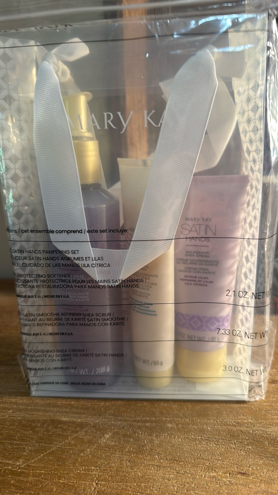 Satin hands set