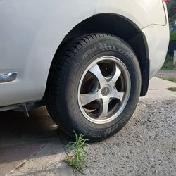 Tires & Rims 2011 Nissan Rouge