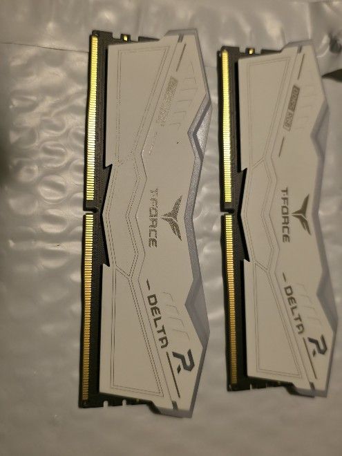 TeamGroup T-Force Delta Rgb 32Gb DDR5
