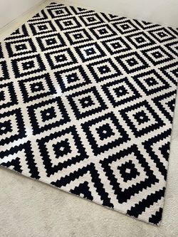 Area Rug ~ 100% Wool