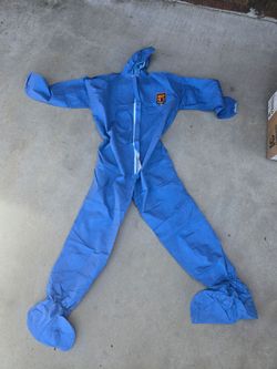 Blue Disposable Protective Coverall Suit with Hood