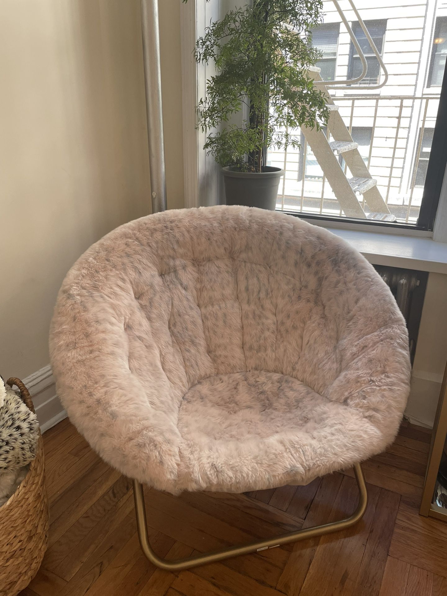 Pink Leopard Faux Fur Chair