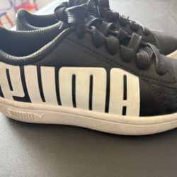 Puma Black and White Sneakers Classic Design