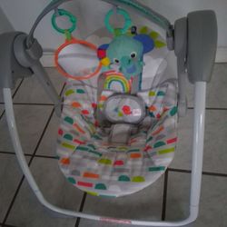 Baby swing used but like new 