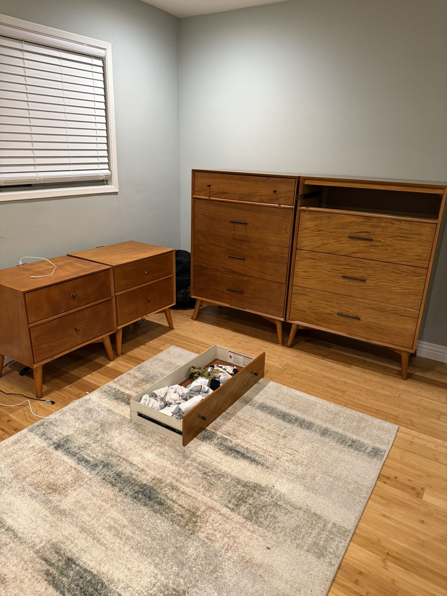 Alton Mid-Century 4 Piece Bedroom Set OBO, Need Gone Today!!! (Pickup Today Only!)