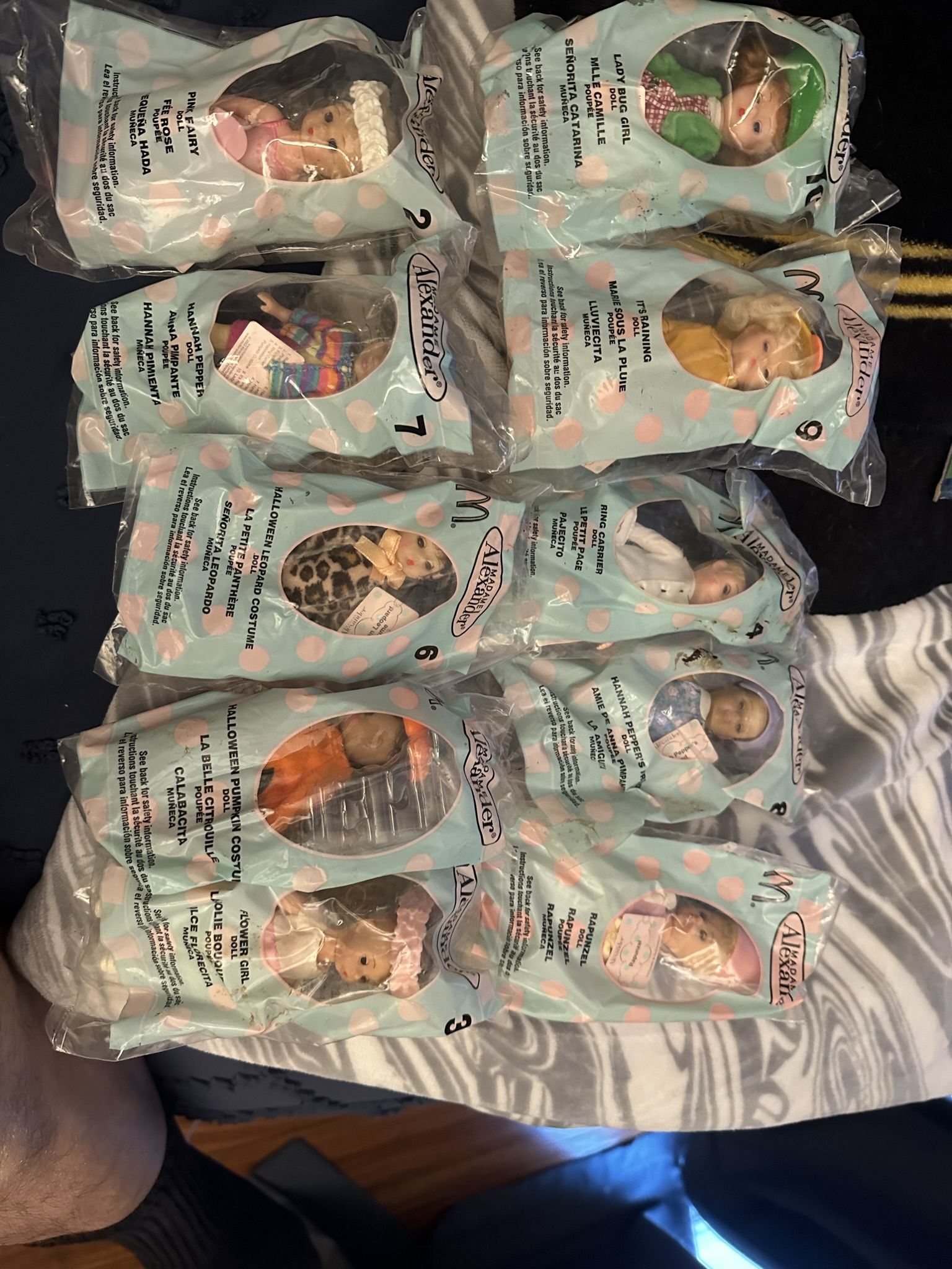 Madame ALEXANDER dolls set complete