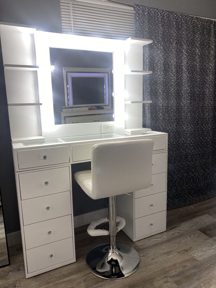 💥AMAZING White Vanity w/Lights and Drawers and 2 Towers (Included a Free Stool White or Black) 👍FREE FINANCING AVAILABLE❗NO CREDIT CHECK❗