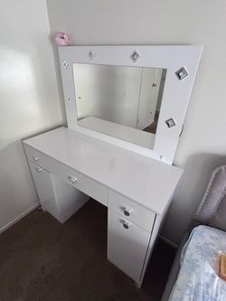 White Vanity Desk with Mirror and Drawers
