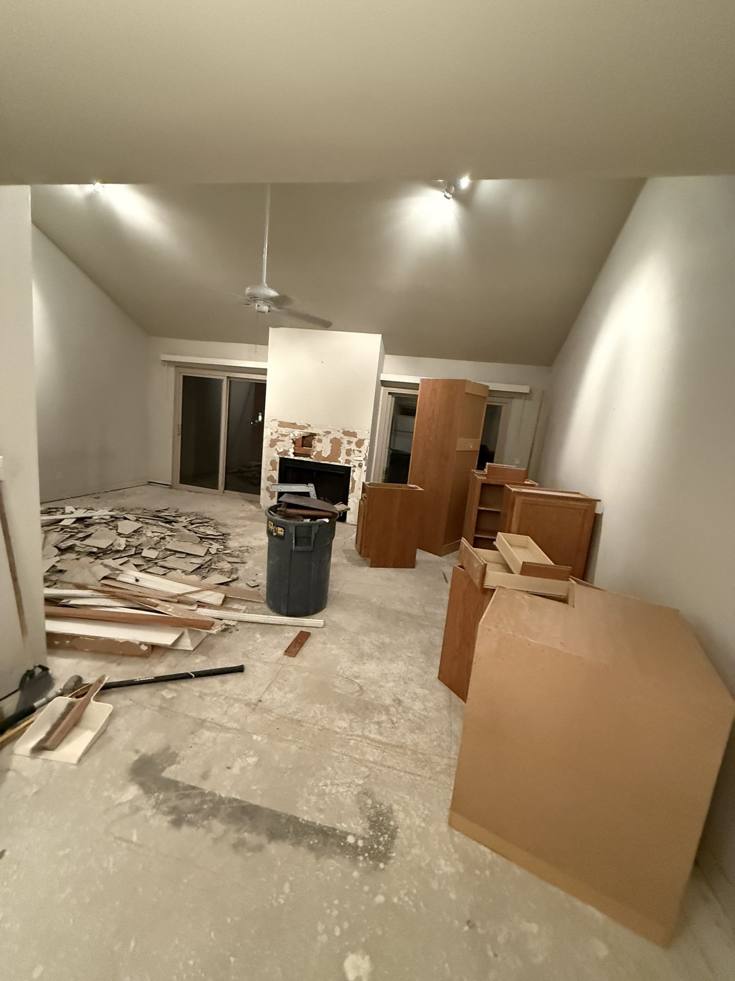 Hotpoint Stove, Microwave, and Dishwasher Appliance Set
