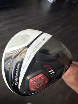 TaylorMade R11S Driver Golf Club