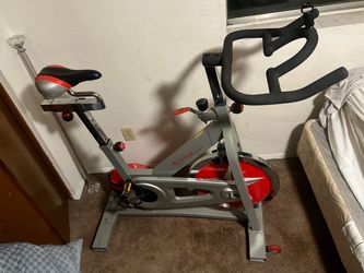 Sunny Health & Fitness SF-B901 Pro Indoor Cycling Bike - 40 lb Flywheel