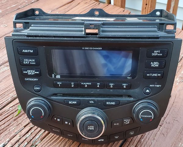 Radio stereo for Honda accord 2005 for Sale in Colfax, NC