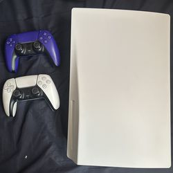 PS5 Original with disc and 2 controllers