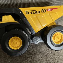 Tonka dump truck