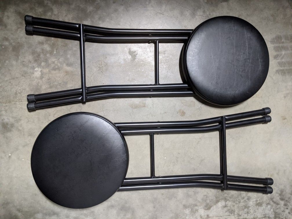 2x Small Stools
