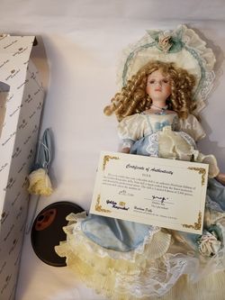 Brand new Keepsakes heirloom dolls.