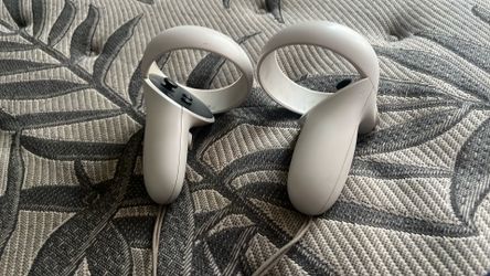 Quest 2 controllers