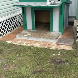 Dog House 