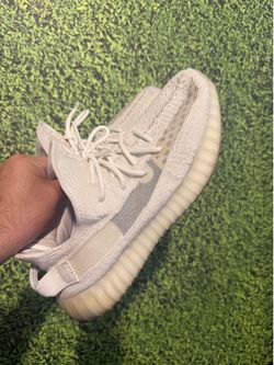 adidas Yeezy Boost 350 V2 Cream White (Triple White) in Men’s Size 10.5.