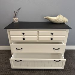 4 Draw Dresser 