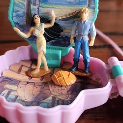 Vintage 1995 Disney Pocahontas Mini Shell