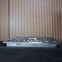 Bosch 500 Series 36" Built-In Gas Cooktop with 5 burners Stainless steel (NGM5659UC-D-0406)