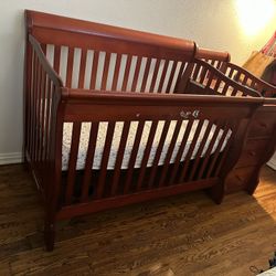 Baby Crib, Changer And Drawers 