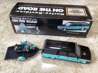 BROOKFIELD 1/25 HARLEY DAVIDSON CHEVY SUBURBAN-TRAILER-MOTORCYCLE BANK