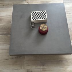 Pedestal Coffee Table 