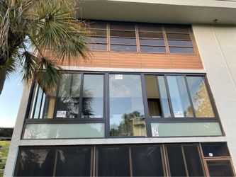 Impact Windows and Doors | Ventanas y Puertas de Impacto