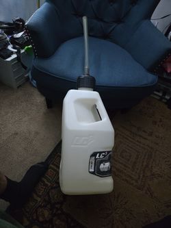 LC2 Racing Fuel Jug w/hose 5+gal