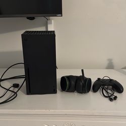 Xbox Series X Console – 1TB + Controller + Headset (Like New)