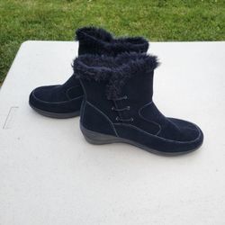Natural Sport Dr. Scholls

Winter

Boots Womens 