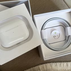 AirPod Case for Sale in Hartford, CT - OfferUp