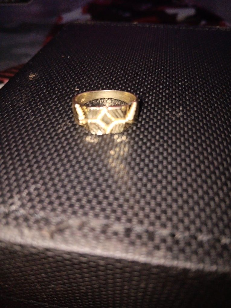 10k Gold Ring 