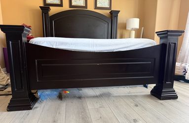 Queen Bedroom Set