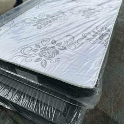 Set Twin Size Mattress And Box Spring 