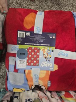 Bluey Valentine Blanket