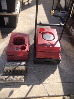Floor finisher W/ extra tank & brushes Older Model still work good $250