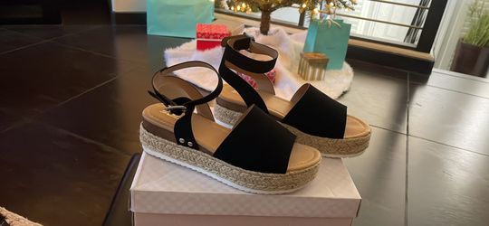 Soda Shoes Brand Platform Sandal With Ankle Strap Black
